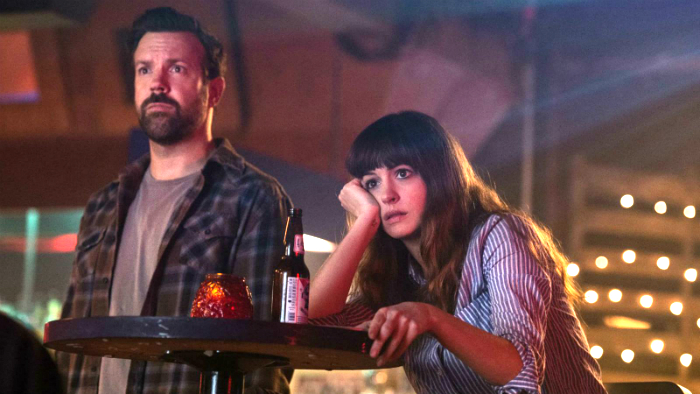 Colossal-Jason Sudekis and Anne Hathaway